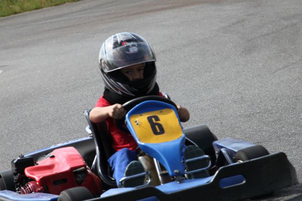 karting-enfants-millau78F6B2F3-027D-457E-F7C0-CE6FE7333724.jpg